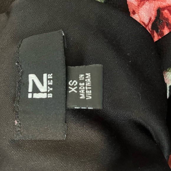 Halter style with small pleat in front A frame style dress - Picture 3 of 3